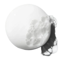 Load image into Gallery viewer, Creamy hydrating shampoo texture for curly, very curly, and coily hair
