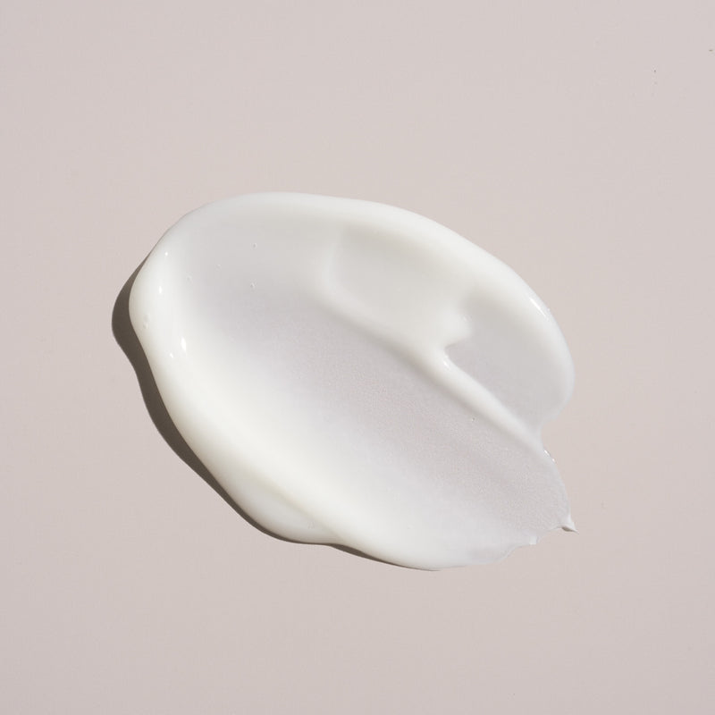 Creamy texture of Oribe Conditioner for Magnificent Volume